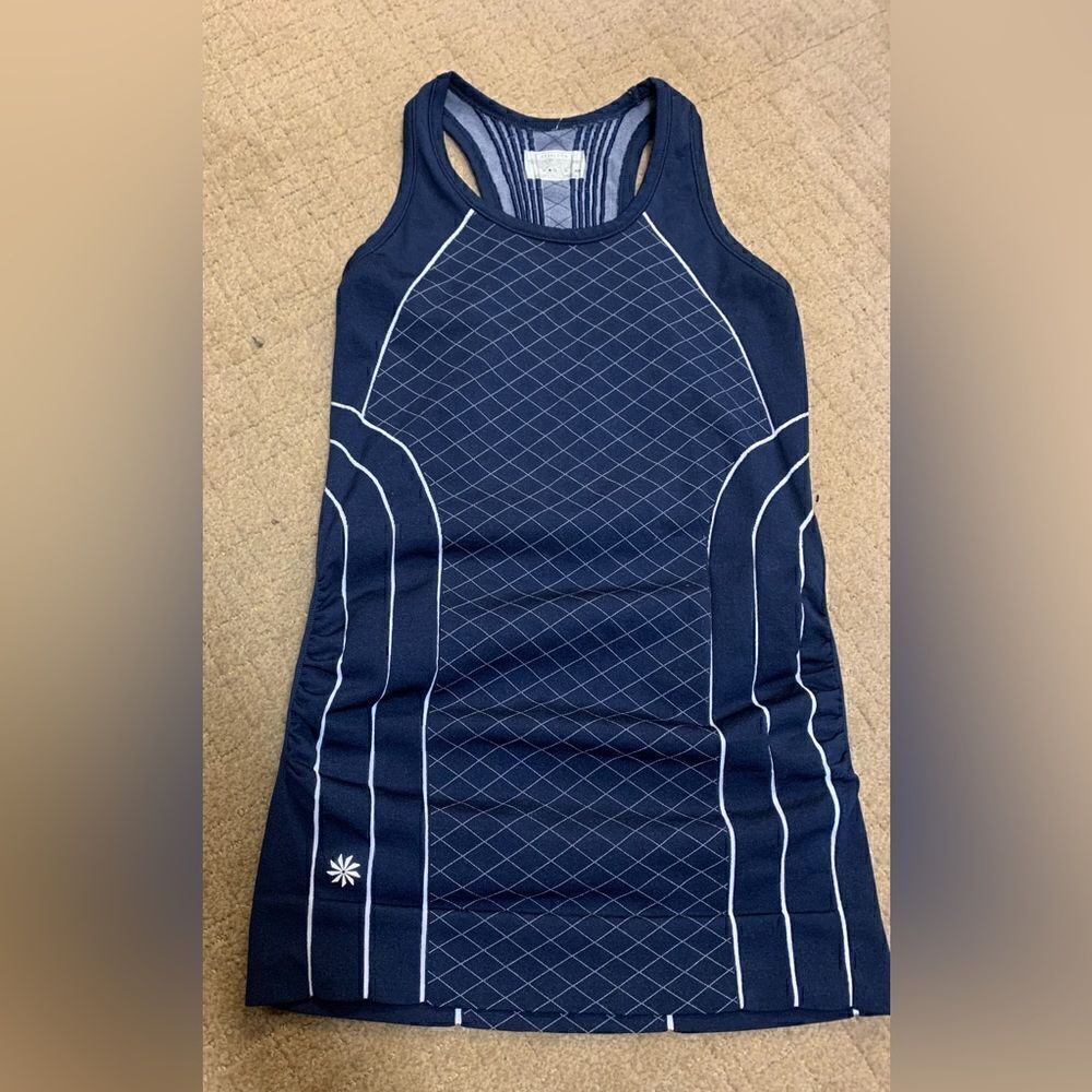 44 ATHLETA FINISH FAST NAVY BLUE & WHITE SEAMLESS RACERBACK sport TANK TOP